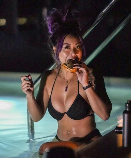 Cynthia Leu star perfect photos