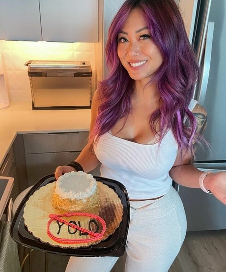 Cynthia Leu exclusive pornstar photo