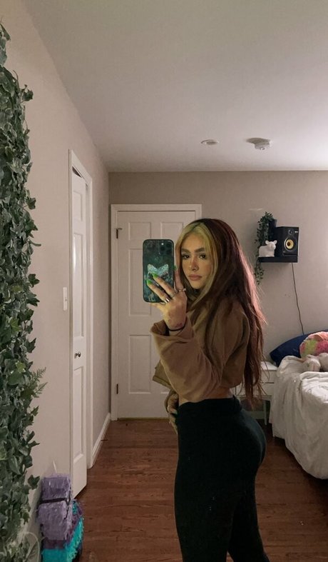 Demisux erotic star img