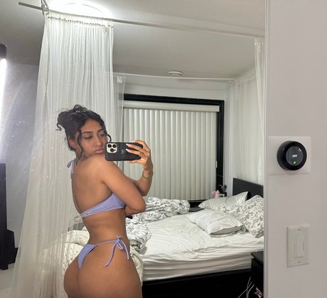 Kareena Bachra model xxx picture