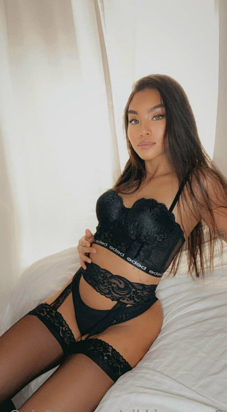 nikkicreams2 model adult galleries