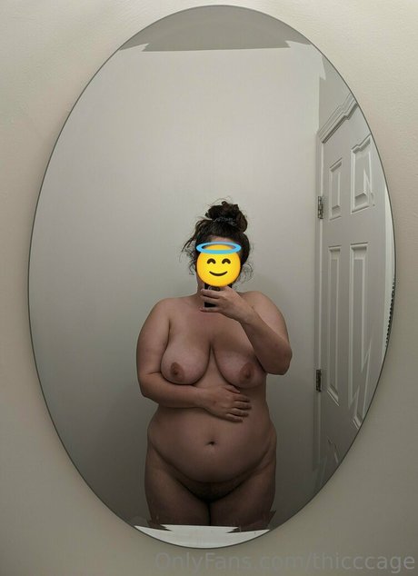 thicccage model exclusive pics