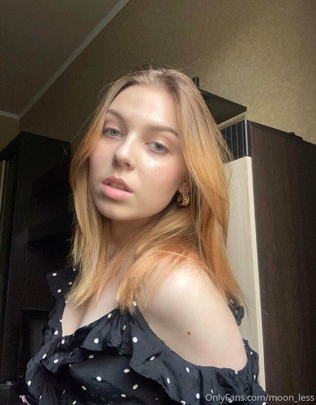 moon less pornstar erotic pics