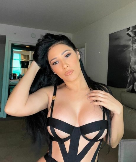 Simone E Simaria star xxx archive