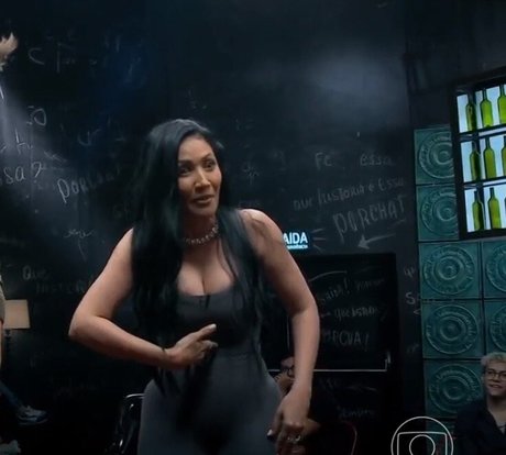 Simone E Simaria model sex photos