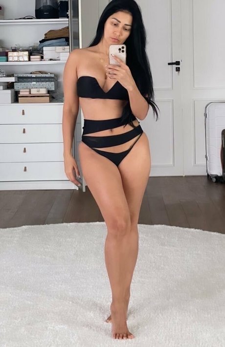 Simone E Simaria model sex photo