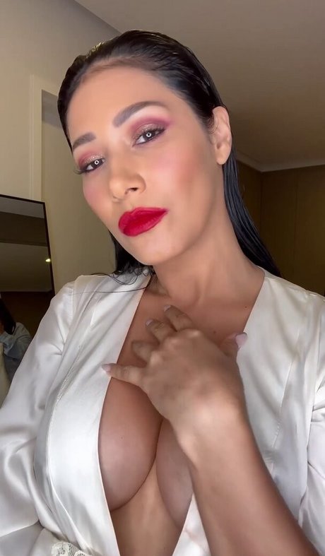 Simone E Simaria naked actress picture