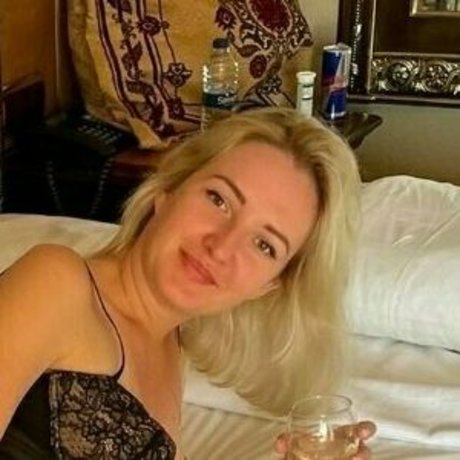 arianapetitte best star archive