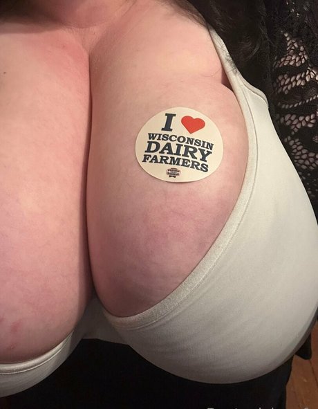 bustyvicky38 hd actress images