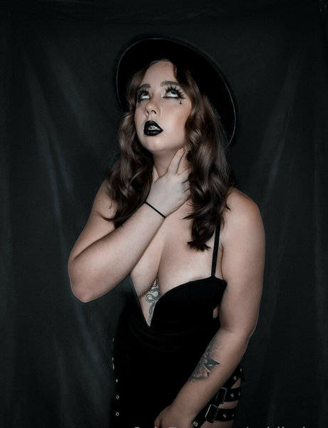 waverlyluxe sexy pornstar img