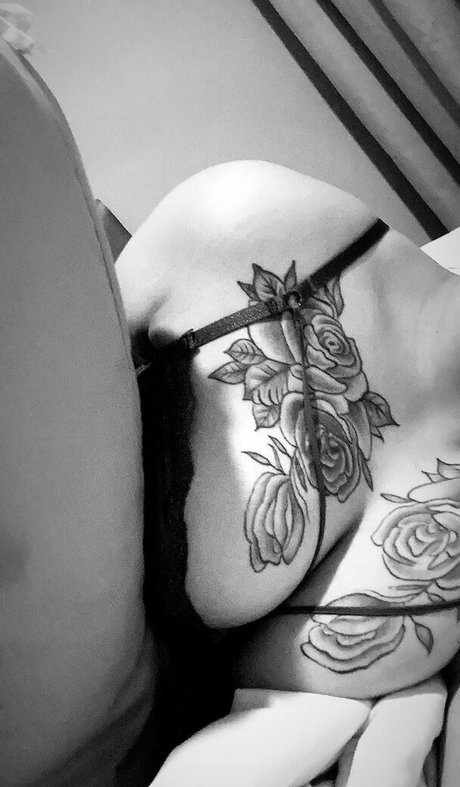 Girl Evelyn pornstar hd photo