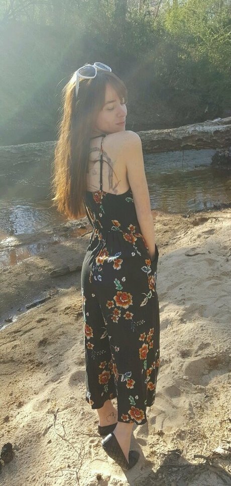 Karaste nudes model archive