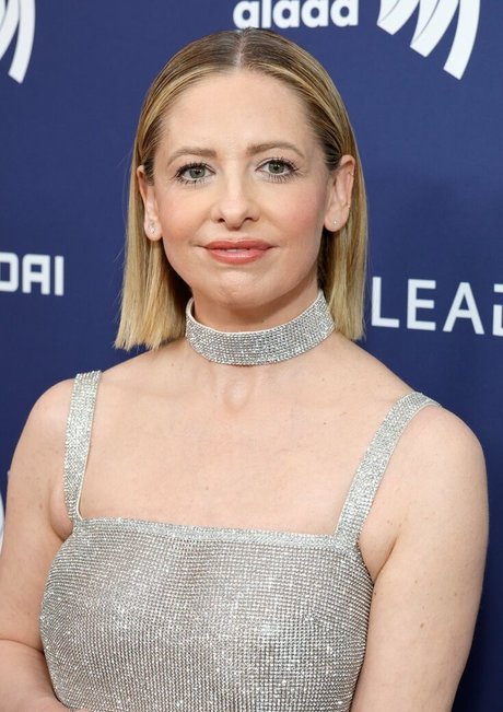 Sarah Michelle Gellar high quality actress photo