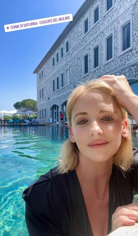 chubby latina onlyfans top pic