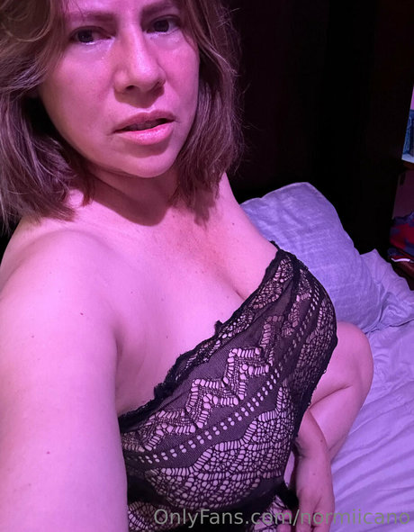 normii of pretty pornstar photo