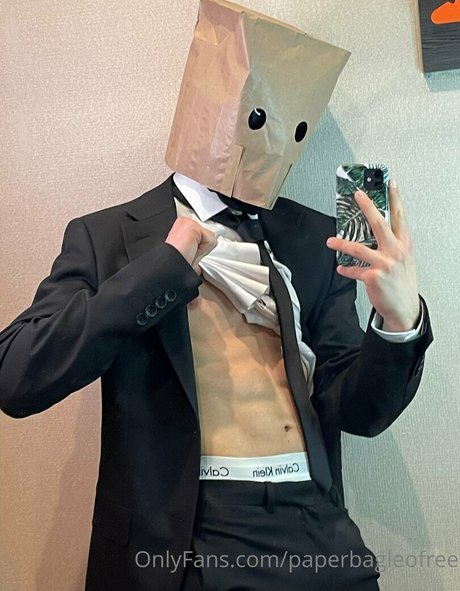 paperbagfree star nudes image