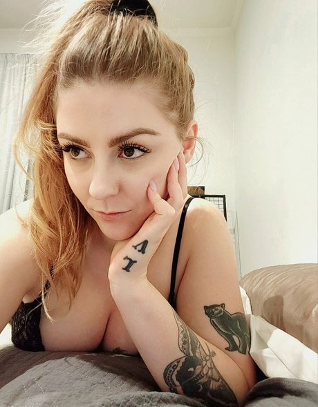 Lorien Gugich perfect actress pic