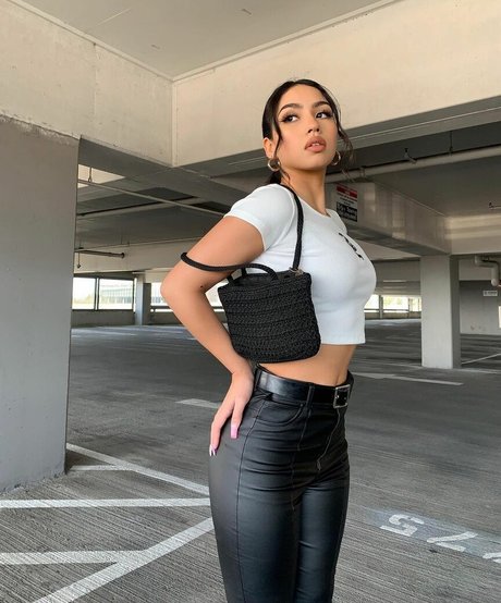 hairy armpits onlyfans sexy photos