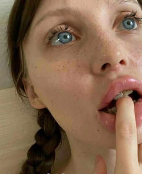 jessicaginger exclusive model image