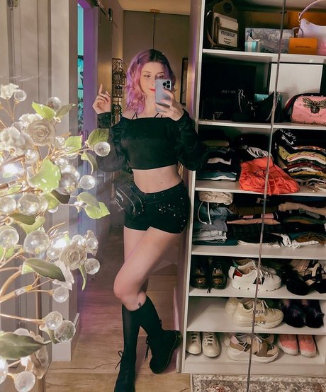 Gabi Cattuzzo perfect model picture