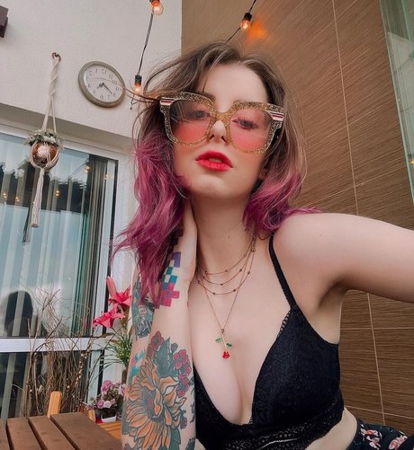 Gabi Cattuzzo naked actress archive