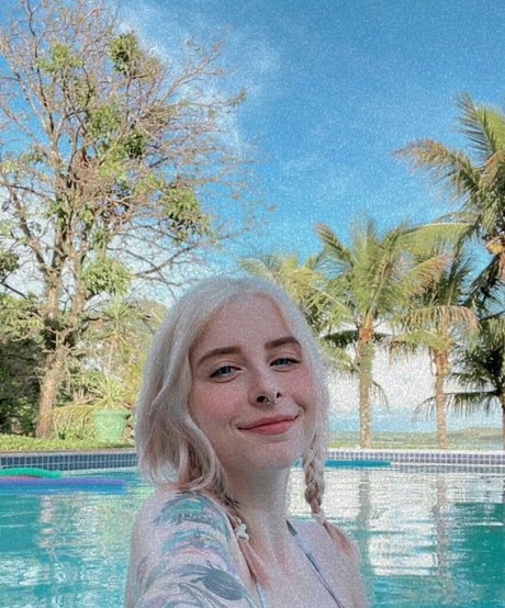 Gabi Cattuzzo naked actress gallery