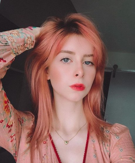 Gabi Cattuzzo sexy pornstar image