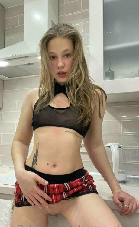 amber stone naked model images