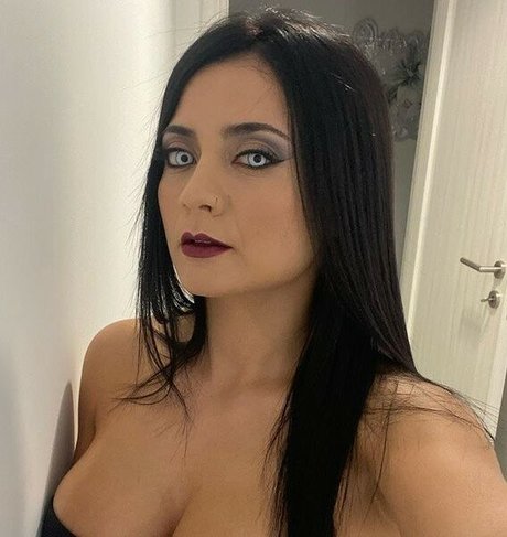 chanellewestk sexy actress picture