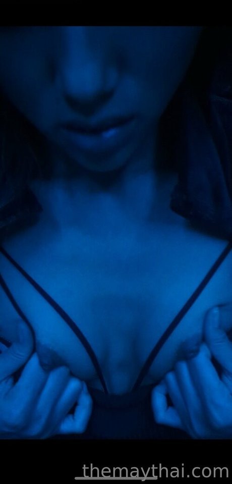 ebony smoking onlyfans porno photo