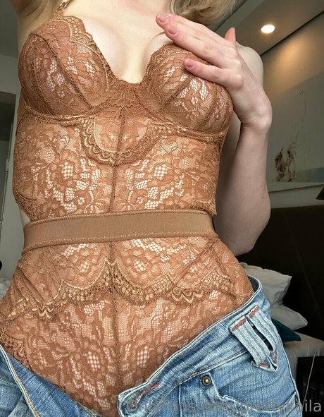 prettykaila model nude archive