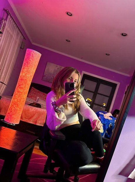 asian blonde onlyfans free pic