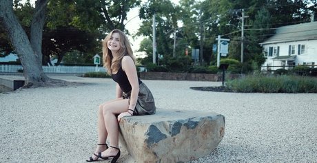 Vkunia model hot pic