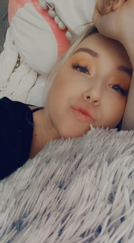 princessbrooke1996 sexy model pic