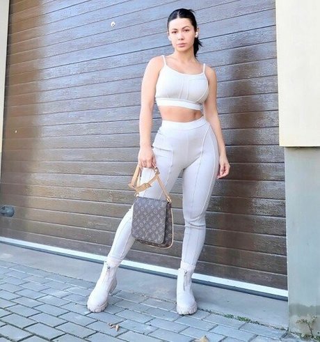 hot mature onlyfans free photos