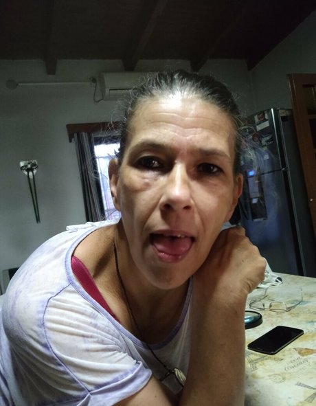 aloneruth sexy actress image