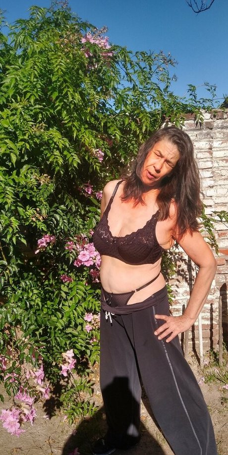 aloneruth nice model photo