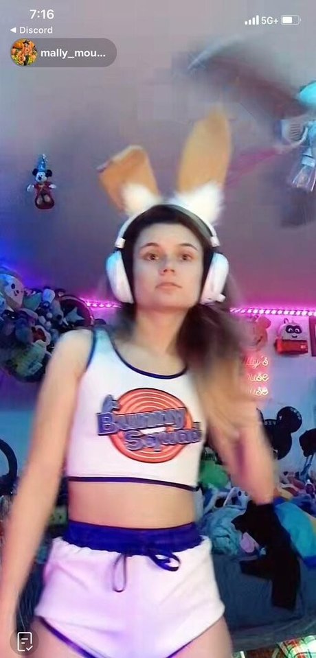 Mally Mouse sex pornstar photo