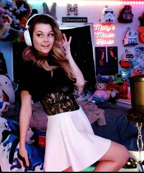 Mally Mouse adult actress photo