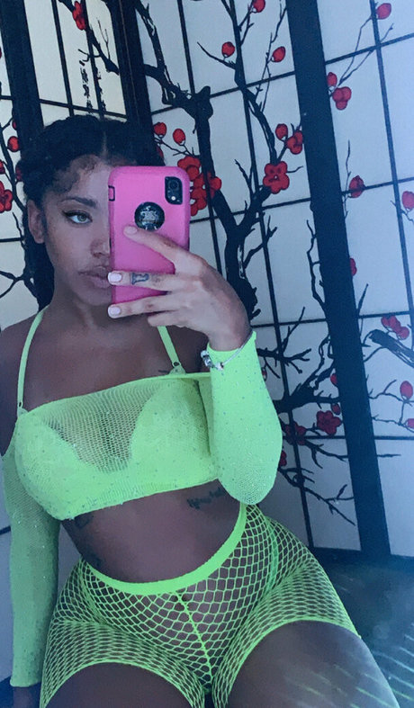 thrsttrapr pornstar high quality img