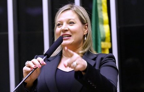 Joice Hasselmann sexy actress pictures