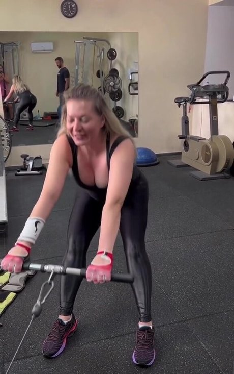 Joice Hasselmann exclusive model gallery