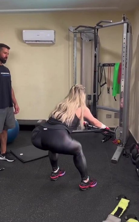 Joice Hasselmann model free images