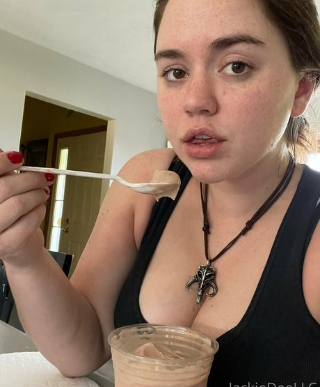 snackupjackie pornographic actress photo