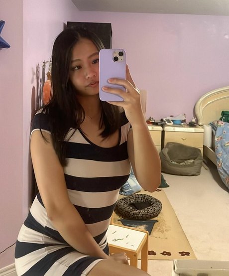 queenbaddii art actress photos