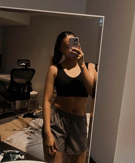 queenbaddii porn actress galleries