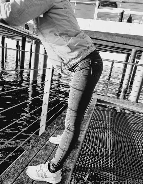 mariell 69x model sexy photo