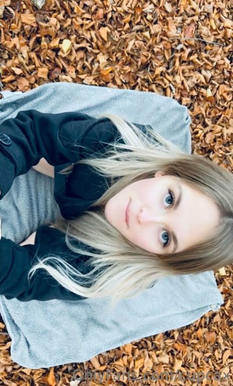 cupcaxfree beautiful model archive