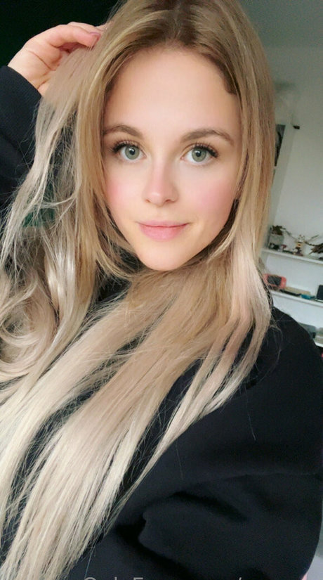 cupcaxfree model sex pictures