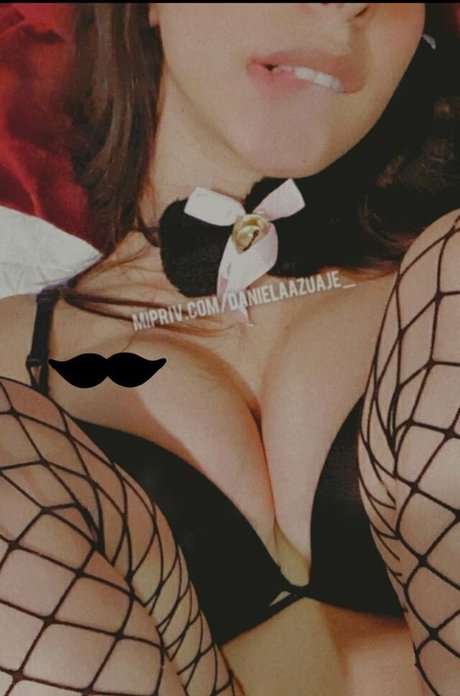 Daniela Azuaje model art pics